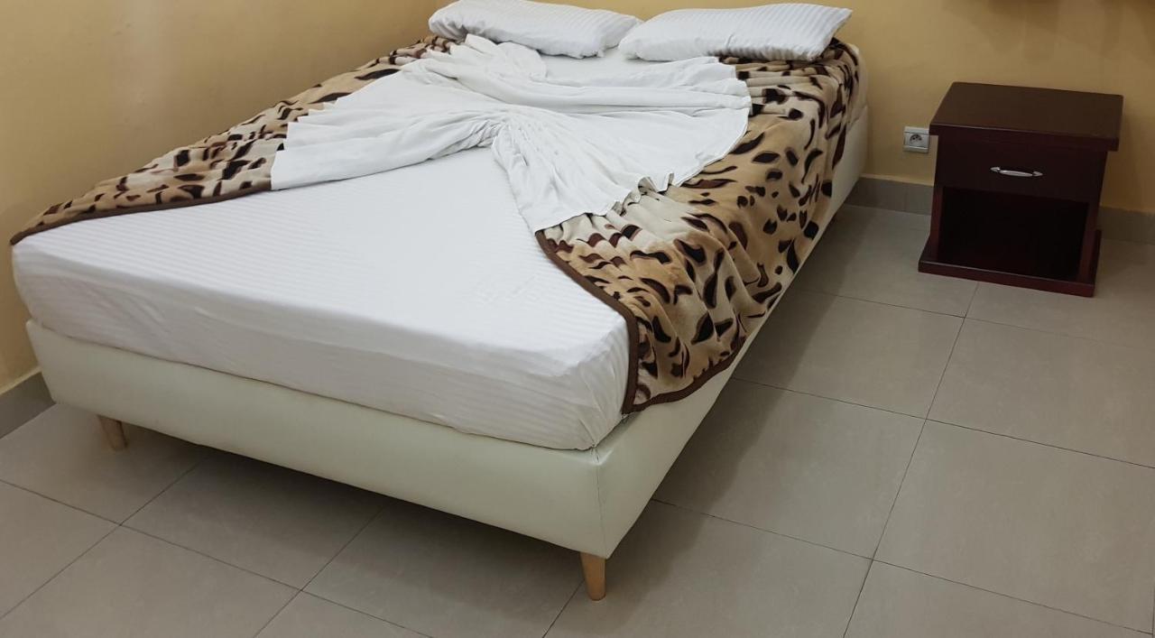 Appartements Chez Leo Бразавил Екстериор снимка